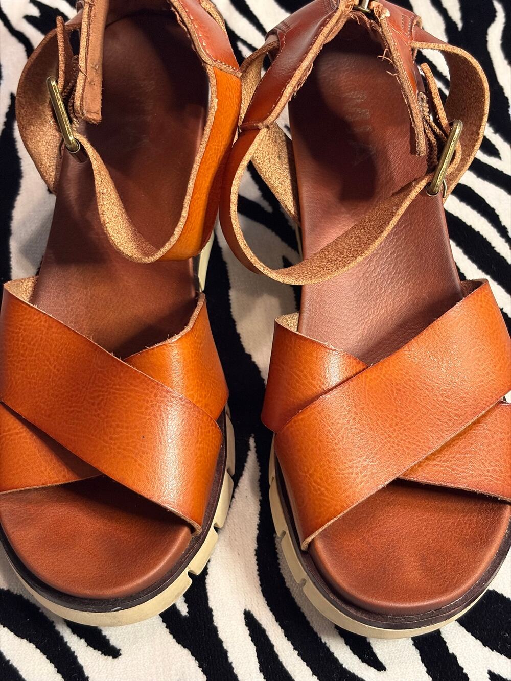 MIA Cognac Leather Wedge Sandals Size 7 Ankle Strap Lug Sole